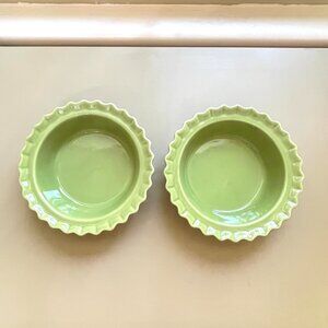 Chantal Dishes Set of 2 Green 1.5 Cups Round Mini Pie Plate Ruffle Scallop Edge